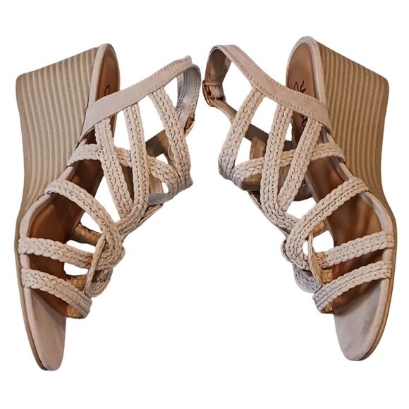 Y NOT? Braided Beige wedge sandals size 8.5 Dressy Strappy Sandles Barely EUC - Picture 5 of 9